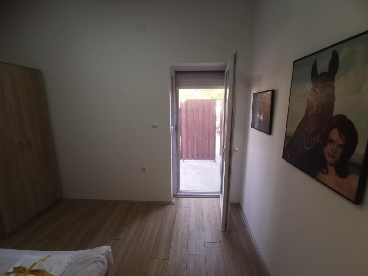 Crown Apartments سكوبجي المظهر الخارجي الصورة